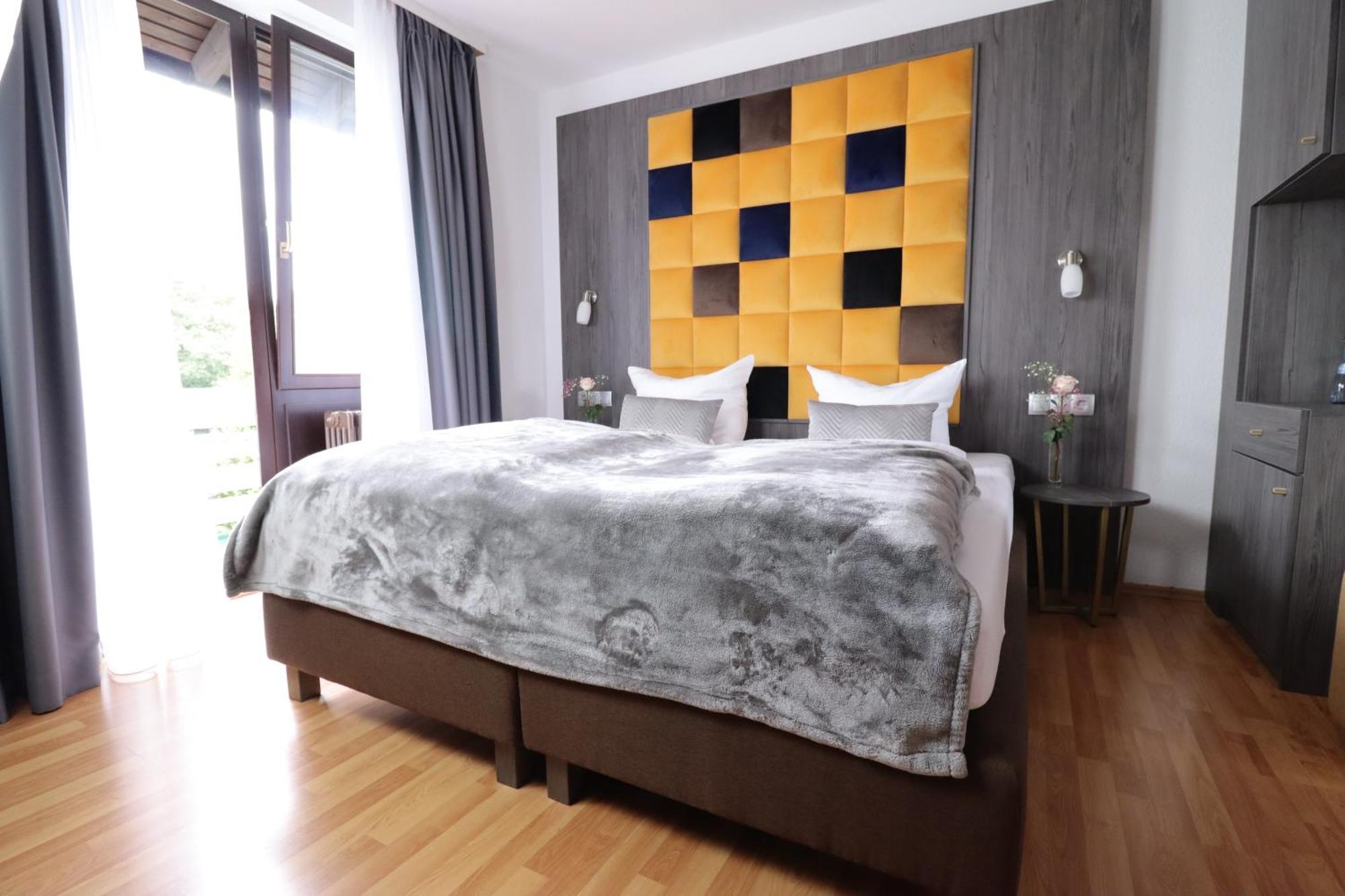 Hotel Kurparkblick Bad Bergzabern Eksteriør billede