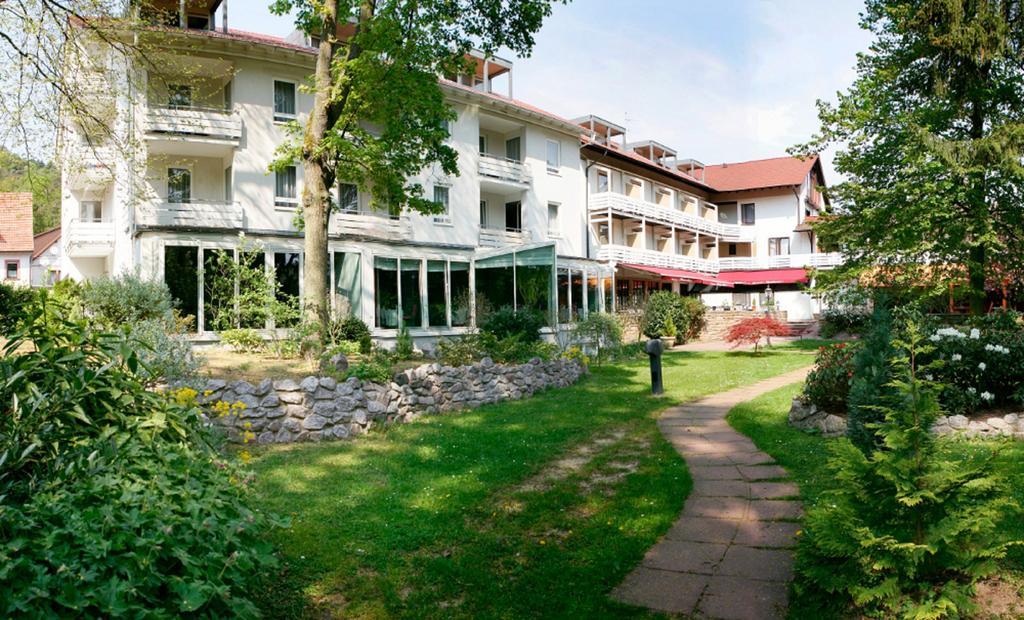 Hotel Kurparkblick Bad Bergzabern Eksteriør billede